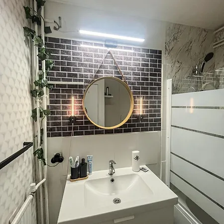 Beautiful 2-bedroom With Balcony And Free Parking Apartment Essey-les-Nancy